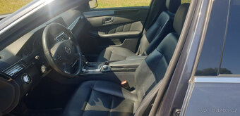 Mercedes Benz E200 CDI Avantgarde - 10