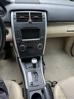 Mercedes-Benz B200 CDI - 10