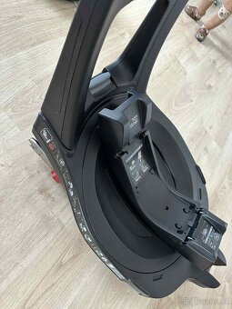 Autosedačka Britax Römer 3 i-size včetně otočné základny - 10