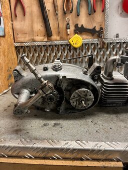 Motor jawa pionýr 05 - 10