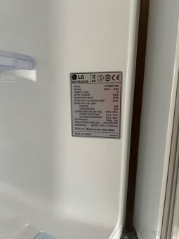 ŠIROKÁ AMERICKÁ LEDNICE S MRAZÁKEM - 10