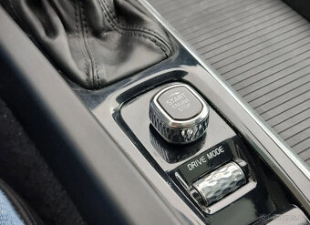 Volvo XC60 4x4 (AWD) - 10