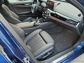BMW Řada 5, 520d xDrive Touring - 10
