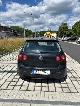 Prodám Volkswagen Golf 5 - 10