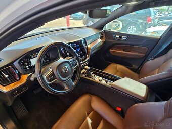Volvo XC60 T5 Momentum 2021 - 10