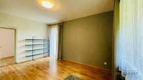 Pronájem bytu 3+kk 89 m² se zahradou Praha-západ - 10