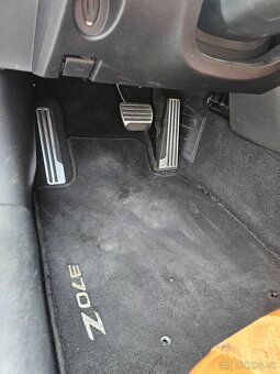 Nissan 370z - 10