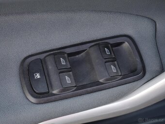 Ford Fiesta 1.4i ,  71 kW benzín, 2010 - 10