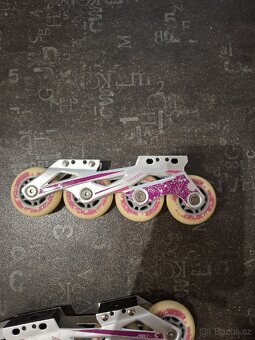 Dětské brusle 2v1 a s menitelnou velikosti (27-30) - 10