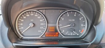 BMW E87 116i, 90 kW, 6 st. automat, benzin,  2 sady kol - 10