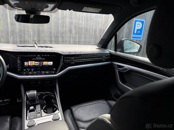 VOLKWAGEN TOUAREG 3.0TDI 210kW • RLINE • VZDUCH • MASÁŽE - 10