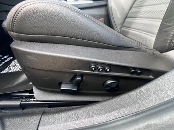 Alfa Romeo Giulia 2,0 T Veloce Q4 280k 8AT rok2024 - 10