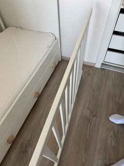 Postýlka GONATT včetně matrace a zábrany - 10