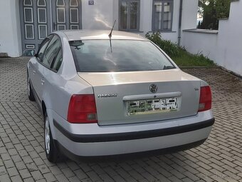 Volkswagen Passat 1.8 20V automat, rok 97 - 10