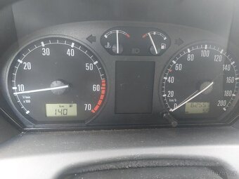 Škoda Fabia 1.4i 44KW najeto 62tis - 10