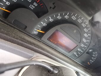 Mercedes-Benz C 200 CDI (203 K) 2003 2.1l 85Kw Kombi - 10