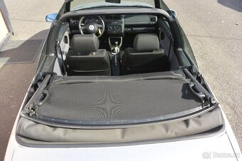 PRODÁM VOLKSWAGEN GOLF IV CABRIO 2.0i 85KW - 10