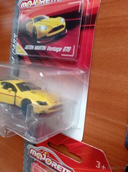 Majorette (2) 1:64 - 10