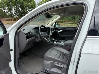 VW TOUAREG 3.0 TDi VZDUCH KŮŽE - 10