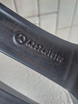 Mercedes originál 18" zimní kola Continental – TOP stav - 10