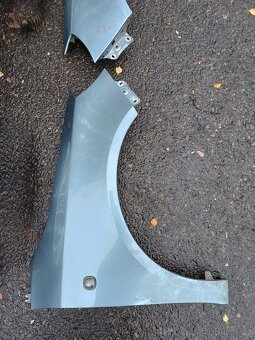 Skoda Fabia 2 facelift - přední kapota - 10