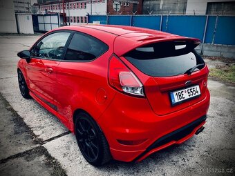Ford Fiesta ST - 10