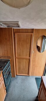 Karavan Coachman - 10