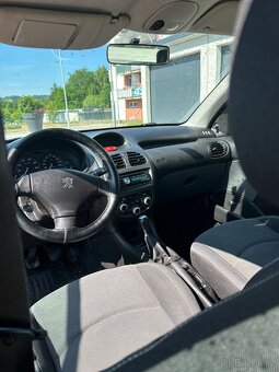 Peugeot 206 1,4i - 10