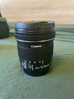 Canon EOS 2000D + 3 objektivy (10–18mm, 18–55mm, 50mm) - 10