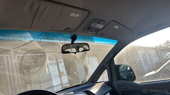 Hyundai H1 2.5 CRDI - 10