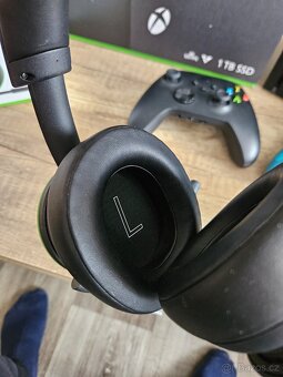 XBOX SERIES X 1TB + příslušenství - 10