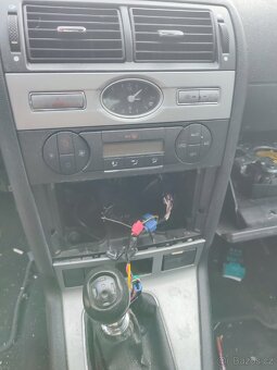 Ford Mondeo MK3 sedan tdci - 10