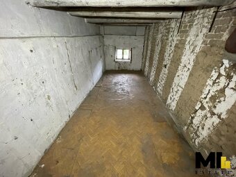 Prodej podílu 1/2 rodinného domu o velikosti 141 m², pozemek - 10