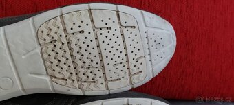 KOŽENÉ TENISKY S PRODYŠNOU PODRÁŽKOU - GEOX - vel. 45 - 10