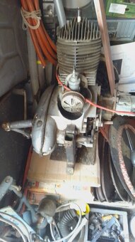 Motor Jawa 250 kyvačka veterán - 10