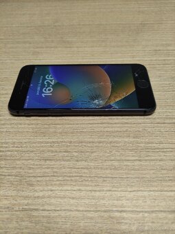 📱 iPhone 8 – 64 GB, funkční, prasklý displej + dárek - 10