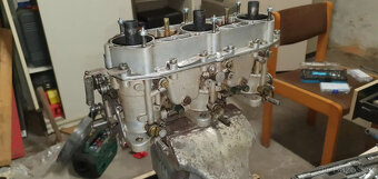 Karburátorový motor Porsche 2.2. Hydraulický napínač řetězu - 10