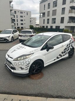 Ford fiesta MK7 - 10
