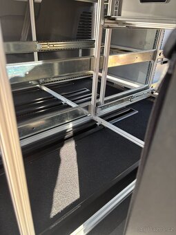 Kempovací vestavba do dodávky - 10