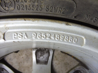 Prodám orig.16" litá kola+zimní pneu. PEUGEOT 307 rv: 2005 - 10