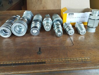 Hydraulické rychlospojky pro zemědělské stroje. - 10