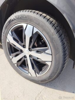 Osobní automobil Peugeot 3008 - 10