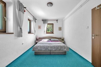 Penzion Rozárka s parkovištěm a rodinným domem s garáží, Dol - 10