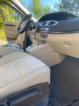 Renault megane scenic - 10