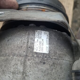 Mercedes díly 2015 - 10