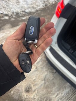 Ford S- Max 2,0 tdci 7 míst rok 2017 4x4 - 10