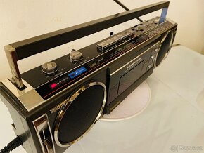 Radiomagnetofon Panasonic RX F4L, rok 1983 - 10
