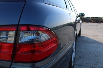 MERCEDES BENZ E 220CDI,KOMBI,TAŽNÉ,MANUÁL,ORIG.KM - 10