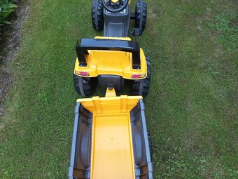 Prodám šlapací traktor ROLLY TOYS Junior RT s vlečkou - 10