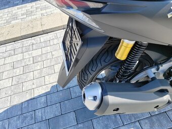 Honda Pcx 125 Dx -ČR 6let záruka BLACK - 10